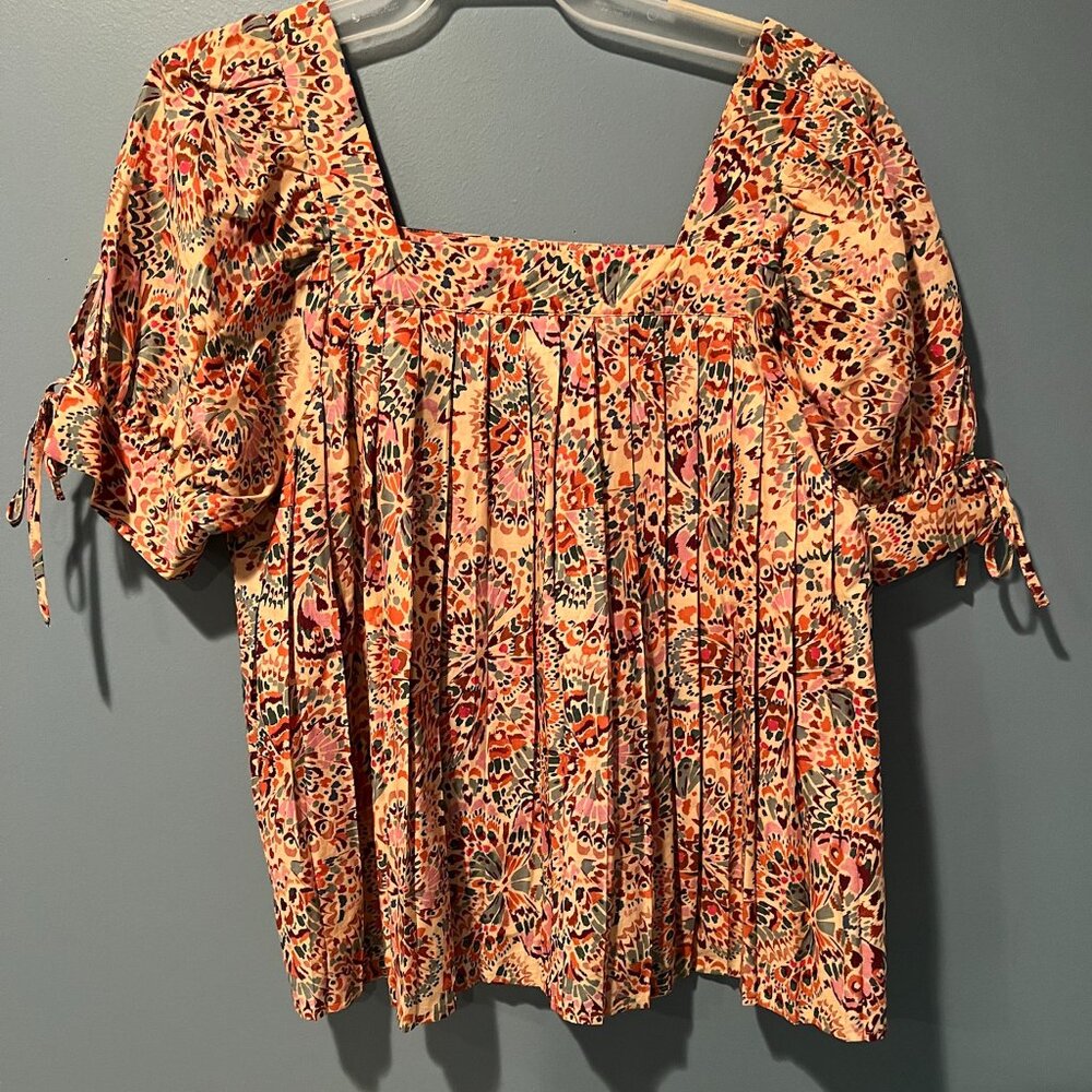 DR2 Size S Patterned Pleated Top